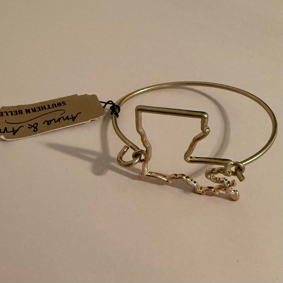 Anna & Ava Jewelry - New Anna & Ava Louisiana State Outline Bangle Bracelet Gold One Size NWT LA ULL